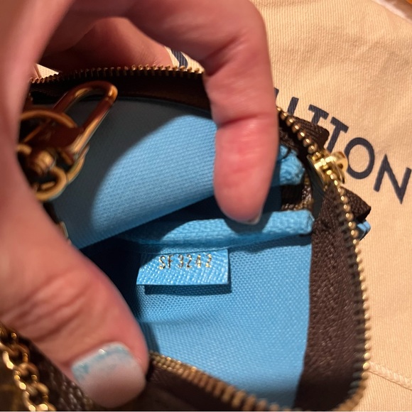 LOUIS VUITTON 2022 VIVIENNE HOLIDAY
ANIMATION MINI POCHETTE JAPAN - Picture 6 of 8